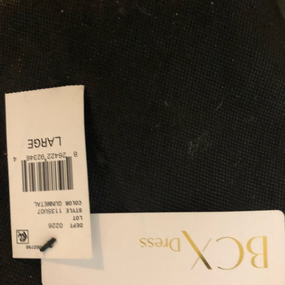 Women’s dress perfect for Holiday party - Picture 3 of 8